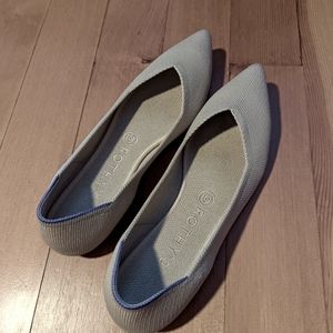 Rothy's Ecru/Natural Point Flats sz 9